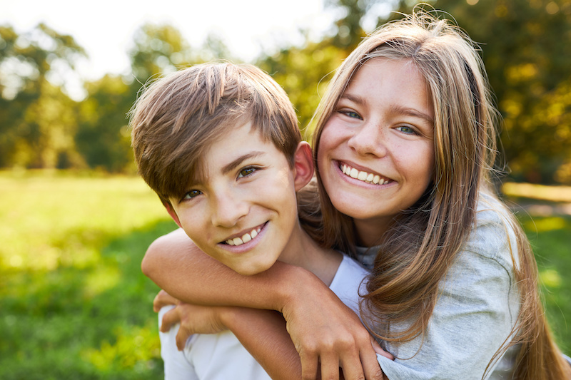 Kindergesichter nach einer Psychotherapie für Kinder und Jugendliche.